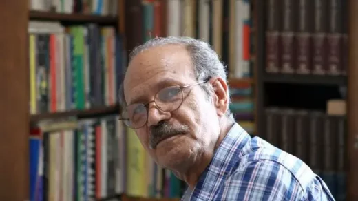 هوشنگ آزادی‌ور